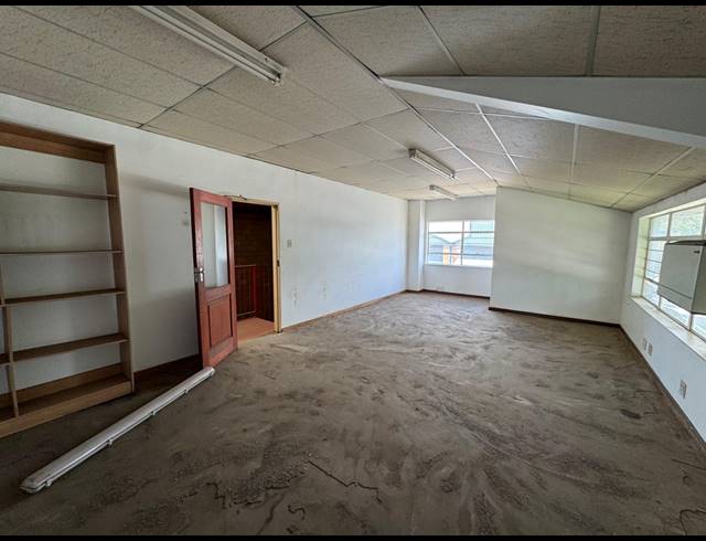 289M² WAREHOUSE TO LET IN ROBERTVILLE